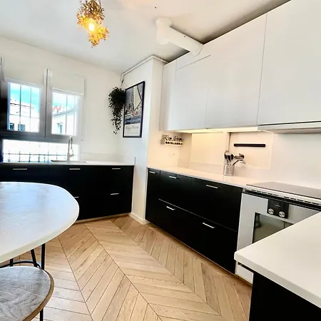 Moderne A 130 M² Proche Monceau Climatise Paris