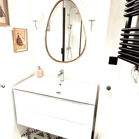 Moderne A 130 M² Proche Monceau Climatise Apartmán *